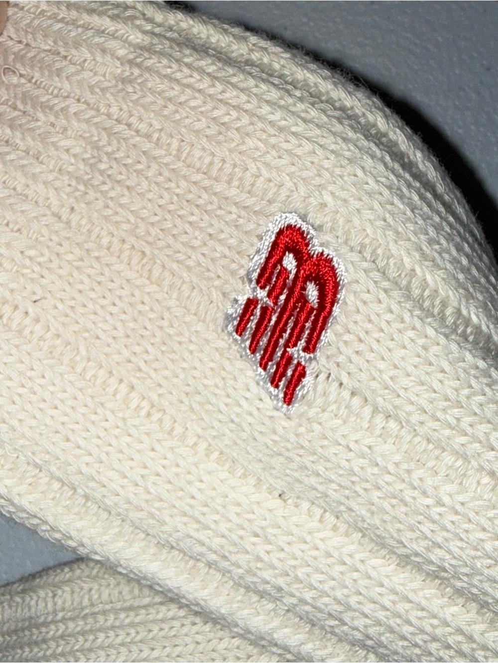 New Balance Crew Socks 2 Pack Size Large Cream Burgundy Ribbed Logo NWT unisex - Picture 8 of 10